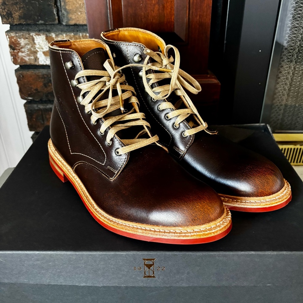 Allen Edmonds Higgins Mill Men’s Natural Brown Leather Lace Up Boots